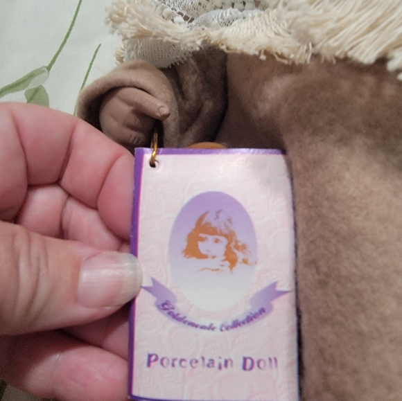 Goldenvale African American Grandma Molly, 18 in. Limited Edition 2000 Made - Picture 7 of 9